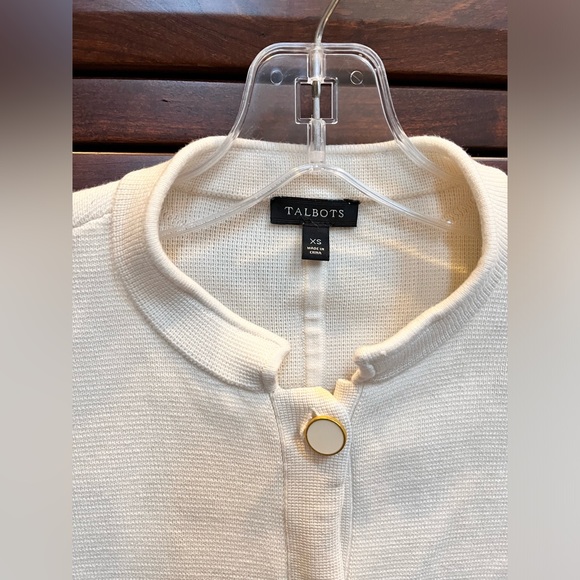 Talbots Brand Women’s Cream / Beige / Off White Cardigan Sweater Size XS - Picture 2 of 4